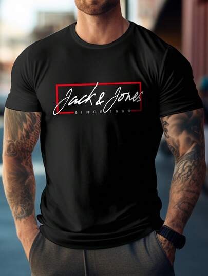 T-shirt à manches courtes noir pour hommes, motif imprimé, design nœud papillon, décontracté polyvalent, convient pour les activités de plein air au printemps/été. Vêtements de sport pour hommes, style basique/streetwear, cadeau idéal pour le petit ami, la famille, les amis, convient également pour l'anniversaire, les vacances.