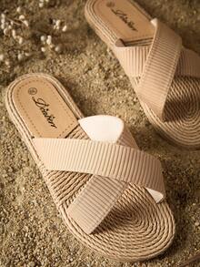 Tropiscape 女士交叉时尚百搭软底休闲沙滩拖鞋，夏季度假氛围，休闲海滩秋季圣诞节冬季圣诞礼物 - 卡其色 - 查看 3