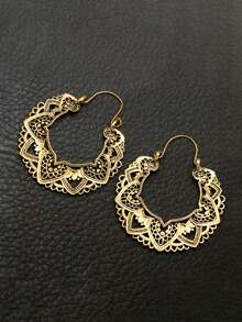 1 对复古风格圈形耳环，适合女性佩戴，可用作结婚纪念日礼物、派对首饰、情人节礼物、母亲节礼物等。 - 金黃色 - 查看 5