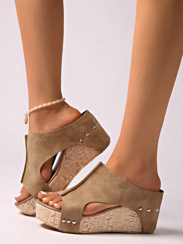 Bequeme Plattform Slide Sandalen - Damen Beige Keil Pantoletten mit Schnallenverschluss und Nietensohlel, Offene Zehen Holzclogs in Rot, Schwarz oder Braun, Dicke Sohle Lässig Sommerschuhe