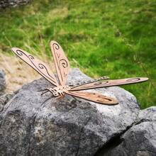 1 Pc Elegant Naturally Rusted Metal Dragonfly Garden Statue, Decorative Art Style With Intricate Swirl Design, Rustic Outdoor Sculpture For Mother's/Father's Day, Durable Ground Mounted Home & Garden Decor, No Battery Required, Manually Shaped