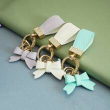 1pc Customized Colorful Text Fashion PU Leather & Metal Car Key Chain, Retro Style Keyring With Butterfly Decor To Prevent Key Losing, For Women