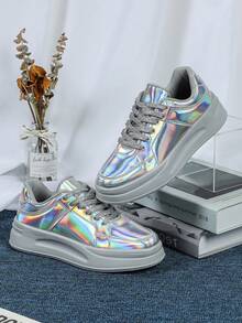 Sneaker casual in pelle argento cangiante, scarpe con suola spessa ammortizzante grigia, adatte per feste di Natale, coppie per uso sportivo e passeggiata, regalo di Capodanno, scarpe da skateboard da uomo