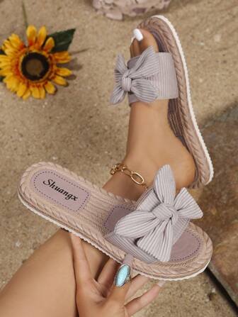 Sandalias planas con decoración de lazo para mujer, pantuflas de verano ligeras y de gran tamaño/ancho, zapatos de playa antideslizantes para damas, sandalias de mujer tipo slip-on