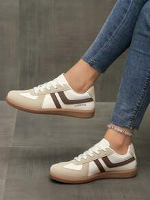 最新款透气运动鞋，女式2025春季新款休闲时尚运动滑板鞋