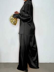 新款女士长袖缎面翻领斜肩袖衬衫和休闲裤套装 - 黑色 - 查看 2