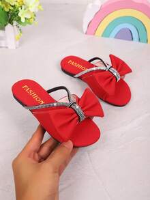 2025春夏儿童时尚休闲户外装蝴蝶结水钻百搭凉鞋、儿童拖鞋、沙滩凉鞋