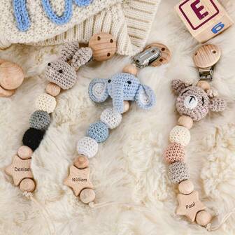 1 pieza Personalizado Nombre/Texto/Alfabeto Encanto de silicona y madera, adoptando diseño de cabeza de animal. Es un accesorio DIY para bolsos, mochilas y bolsas de viaje, y también se puede usar como llavero, colgante y decoración de animales con cuentas. También tiene una función anti-pérdida y es un regalo encantador. Es adecuado para otoño e invierno, y puede brillar intensamente durante los festivales. Moda de vuelta a la escuela, uso casual