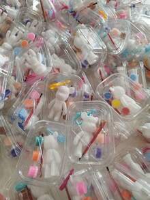 1/3/5/10 piezas Llavero de oso de resina de dibujos animados, oso de fluido DIY, adecuado para: Regalos del Día de la Madre, Graduación, Regalos de San Valentín, Rellenos de calcetines, Decoraciones de fiesta, Regalos de fiesta (estilos y colores aleatorios)