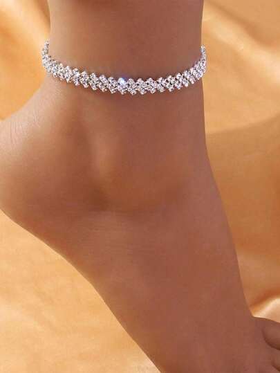 1pc Fashionable Sparkling Rhinestone Asymmetrical Diamond Shaped Silver Color Anklet, Suitable For Women Parties And Daily Wear