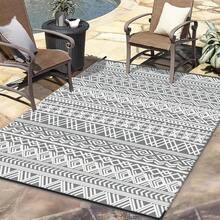 1pc Summer New Carpet, Reversible Outdoor Rug, Made Of Polypropylene, Foldable, Suitable For RV Camping, Outdoor Patio, Backyard And Picnics, Lightweight & Portable, Easy To Clean, Applicable For Spring And Summer Use [Gift Packaging: Gift Bag + Tent Peg + Gift-Grade Plastic Sealing] - Multicolor - View 3