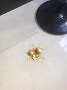 1 support de téléphone en forme d'œuf piège - effet d'œuf cassé réaliste, cadeau amusant pour le poisson d'avril et Pâques, cadeau humoristique Support de téléphone piège Texture de gélatine