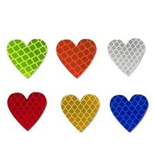 20 piezas de pegatinas reflectantes de seguridad con diseños de amor y pentagrama, aptas para coches, bicicletas, motocicletas, cochecitos, etc. Con patrón de escamas de pez, se pueden pegar en cualquier lugar. Mejora de la visibilidad. Pegatina de seguridad multifuncional. Amor 5*5cm, Pentágono 6*6cm (color y estilo aleatorios)