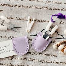 便携式迷你不锈钢剪刀套装，适合旅行和手工制作，配有保护套和流苏装饰，是剪线、布料、纸张、刺绣、编织、钩编、十字绣等的精准工具，也是不可或缺的缝纫配件。 - 彩色 - 查看 4