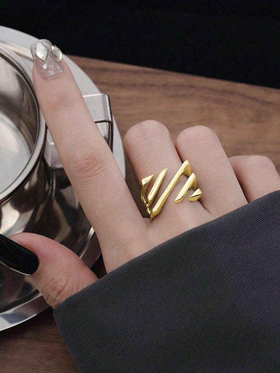 1 pezzo Anello semplice e alla moda da donna, con griglia quadrata traforata, regolabile - Oro giallo - Visualizzare 1