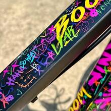 1/2 Roll 4 X 500 Cm / 1.57 X 196.9 Inch Graffiti Style Adhesive Tape Stickers, Waterproof, Universal, Made Of PVC Material, Suitable For Cars, Motorcycles, Bicycles, Computers, Tablets, Great For DIY Enthusiasts And Cyclists - Multicolor - View 8