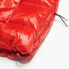 Adidas 女式 600 蓬松度连帽羽绒服，IR7114