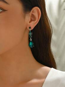 1 Pair Fashionable Long Metallic Crystal Water Drop Clip-On Earrings, Suitable For Women, Daily Wear, Parties, Gatherings