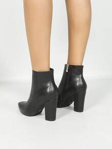 Women's Black Pointed Toe Minimalist Chunky Heel Ankle Boots, Elegant & Versatile For Evening, Heightens And Elongates Legs - Black - View 5