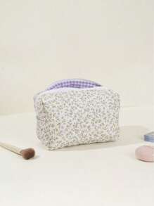 1pc Women's Personalized Quilted Ditsy Floral Cosmetic Bag, Portable Travel Toiletry Organizer, Large Capacity Embroidered Customized Beauty Bag, Soft Multi-Functional Storage Pouch, Ins Style Octagonal Letter Bag, High-Quality Bridesmaid Gift, Suitable For Daily Use, Gift For Family, Friends, Mother, Partner, Mother's Day, Valentine's Day, Nurse Day, Teacher's Day, Christmas, Anniversary, Birthday, High School Senior High School Students, College Students, University Students, Freshman, Sophomore, Underclassmen