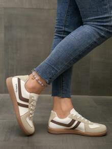 最新款透气运动鞋，女式2025春季新款休闲时尚运动滑板鞋