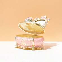 SUSUZUKU 1个迷人的公主梳妆首饰盒，内置镜子，精美珐琅工艺，优雅的家居装饰点缀，非常适合收纳珍贵的小饰品，是送给她的贴心礼物，是节日送礼的理想之选，如圣诞节、新年、情人节、母亲节、周年纪念日或任何特殊场合，是戒指、耳环、项链和手镯的奢华收纳方案，是每位时尚达人收藏的必备之物。 - 彩色 - 查看 9