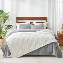 Checkered White Faux Rabbit Fur Throw Blanket, Soft Fuzzy Fluffy Minky Cream Furry Blankets For Couch, Bed (50 * 60 Inches Ivory) - Ivory - 查看 7