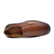 1 Pair Men's Solid Color Casual Loafers, Breathable Comfortable Minimalist Business Dress Shoes, Suitable For Formal Wear, Weddings, All Seasons - Brown - View 8