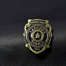 1 件 Biohazard 浣熊市复古青铜金属徽章、里昂市地图警察局侦探胸针徽章、STARS 角色扮演玩具模型礼物粉丝收藏背包配件学校 - 彩色 - 查看 10