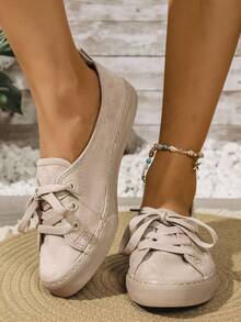 新款高端硫化工艺平底鞋，时尚休闲一脚蹬舒适运动鞋