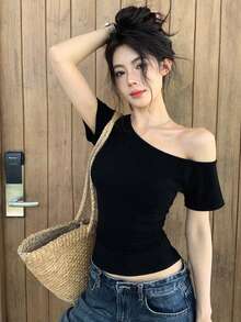 女式性感不对称领口短袖修身短款上衣 - 黑色 - 查看 4