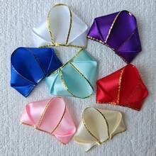 50 pezzi Kit semi-finito di petali di rosa in nastro di raso con bordo dorato, fiori eterni, materiali fai-da-te per bouquet, idea regalo artigianale per matrimoni, vacanze, compleanni, feste, lauree, decorazioni natalizie per la casa e regali di Natale