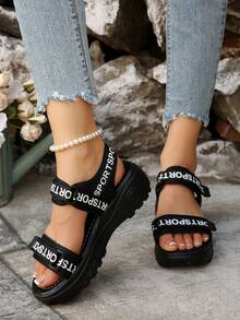 休闲钩环带时尚厚底凉鞋，简约风格百搭女士凉鞋，白色或黑色，带运动绑带，适合上学、海滩