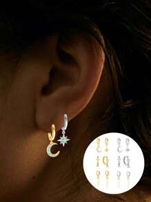 FOREVER QUEEN 1 pièce Boucle d'oreille créole en argent sterling 925 avec lune en opale et étoile, avec pendentif pour femmes et filles. Petite boucle d'oreille créole avec charm pendante pour un usage quotidien.