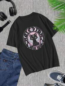 Camiseta con diseño de gato negro kawaii y fases lunares | Camiseta pastel gótica con luna creciente y cristales | Camiseta gráfica estética de bruja para mujeres y hombres | Moda gótica - Negro - Ver 1