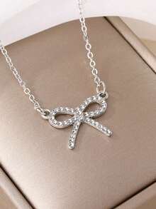 1pc Elegant Butterfly Pendant Necklace, Fashion Clavicle Chain For Women - Silver - View 2