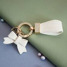 1pc Customized Colorful Text Fashion PU Leather & Metal Car Key Chain, Retro Style Keyring With Butterfly Decor To Prevent Key Losing, For Women