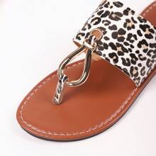 Classic European And American Summer Beach Flat Sandals, Fashionable And Versatile. Wear Them And Become The Hottest Lady In Summer