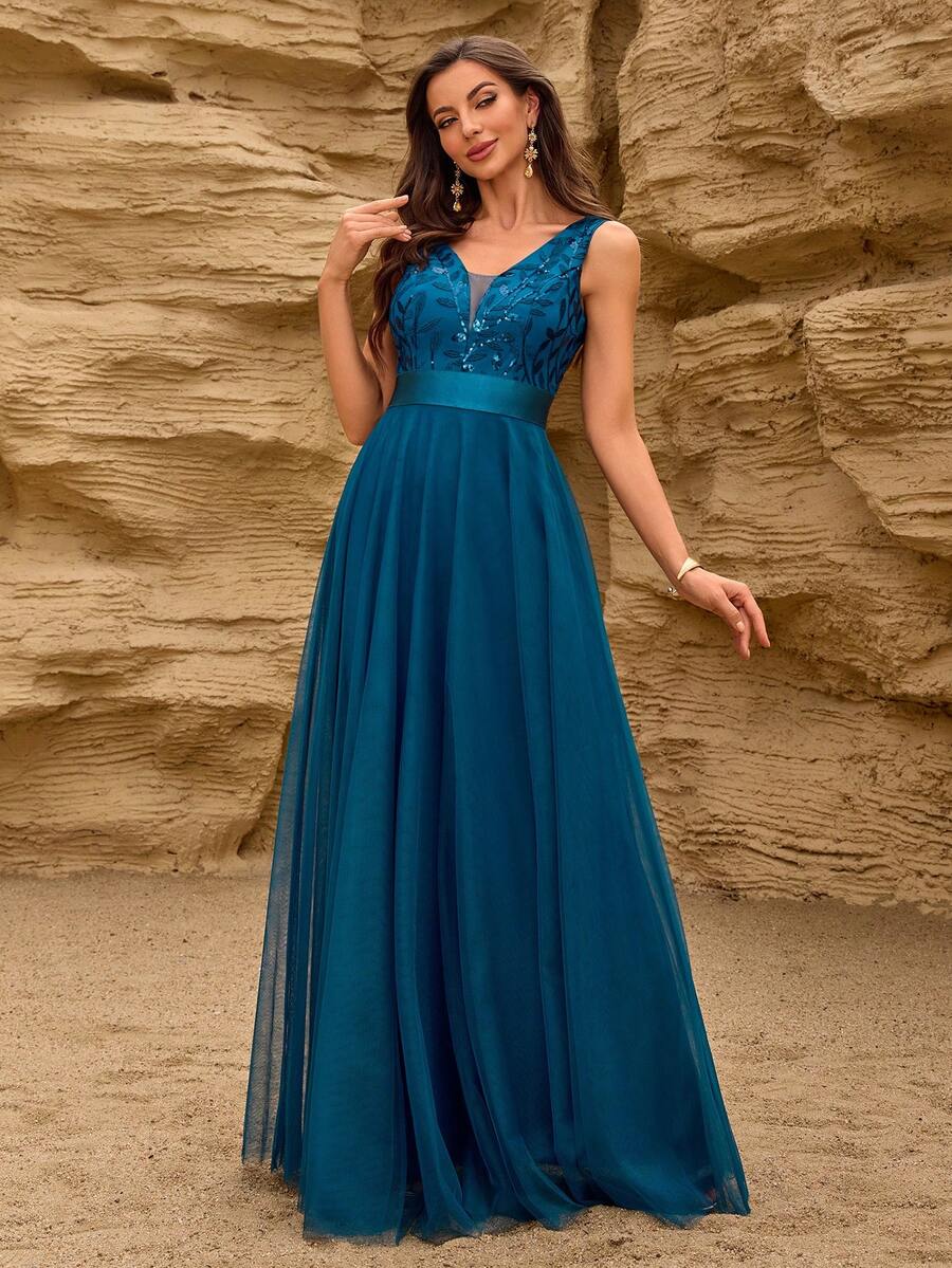 XUCTHHC Elegant Sequin Embroidered Mesh V-Neck Sleeveless A-Line Evening Gown, Suitable For Prom, Party, Wedding Guest, Holiday, Autumn/Winter