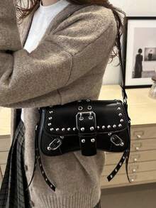 Y2K 时尚复古铆钉女士单肩包，月牙形斜挎包，休闲日常单肩包，适合购物、钱包、年轻女性、大学生、初学者和办公室女士。非常适合办公室、大学、工作、商务、通勤、户外、旅行和徒步旅行 - 黑色 - 查看 3