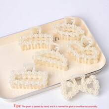 1/4/6 Stücke zufällige Styles Brautjungfern-Vorschlag-Geschenke Perlen Brautjungfern Haarklammern 9,5 cm große Haarklammern Junggesellinnen-Abschiedsparty Geschenke Brautparty Geschenke Haarzubehör, Kunstperle Brautjungfern Haarzubehör für Brautjungfern Vorschlag Geschenke (ohne Band)