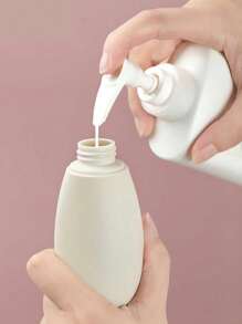 1 pièce/3 pièces Bouteille de voyage rechargeable en silicone étanche et compressible. Ensemble de bouteilles de voyage en silicone pour cosmétiques, shampooing et liquides. Contenants rechargeables et étanches. Ensemble de bouteilles de voyage pratique, essentiels de voyage retour à l'école.