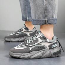 2025 Neuankömmling modische koreanische Stil Sneaker mit niedrigem Schaft, weiche Sohle Laufschuhe