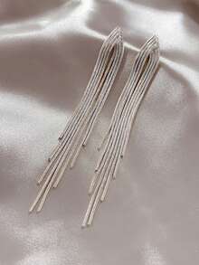 1 par de pendientes largos con cadena de metal y borlas de diseño geométrico, 2 diseños surtidos - Plateado - Ver 1