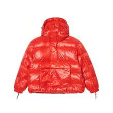 Adidas 女式 600 蓬松度连帽羽绒服，IR7114