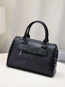 New Punk Style Riveted Skull Head Large Capacity Women Handbag Shoulder Messenger Bag, Vintage European American Fashion Rivet Skull Tote Bag, Halloween Bags Perfect For Fancy Party Matching With Halloween Costumes