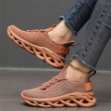 2025 Spring/Summer New Lightweight & Breathable Couple Sneakers, Outdoor Casual Shoes, Running Shoes, Comfortable Hiking Shoes, MD Sole + Herringbone Pattern, Anti-Slip , Soft & Cozy, Random Asymmetrical Pattern - Brown - View 6