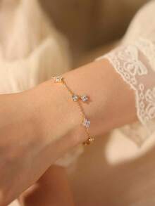 ESBERRY 1条925纯银优雅百搭四叶草手链，适合女士日常佩戴，也适合情人节、生日、派对和日常佩戴。 - 手鍊 - 查看 4