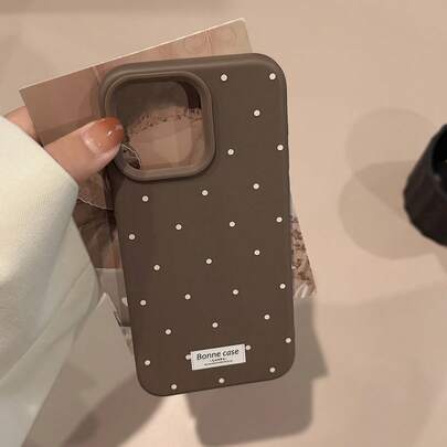 1 件多巴胺色，温和简约波尔卡圆点软壳，适用于 Apple IPhone 16/15/14/13/12 系列，适合秋冬季，韩式风格