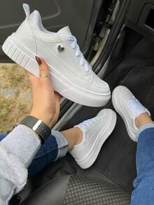 Women's Flat Heart-Shaped Sneakers, Comfortable For Everyday Wear - trắng - Xem 2